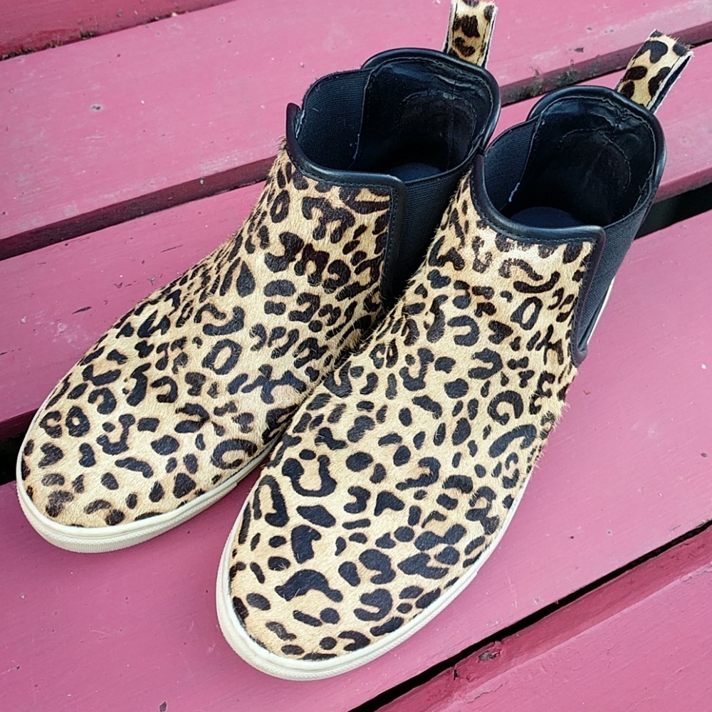 Editor's Pick!👌Calf Hair Leopard Hi-Top Sneakers